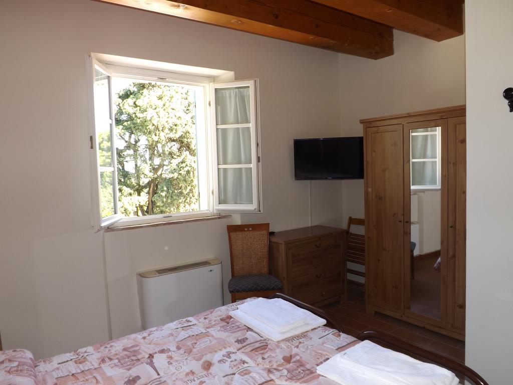 Tenuta Villa Colle Sereno Монтемарчано Экстерьер фото