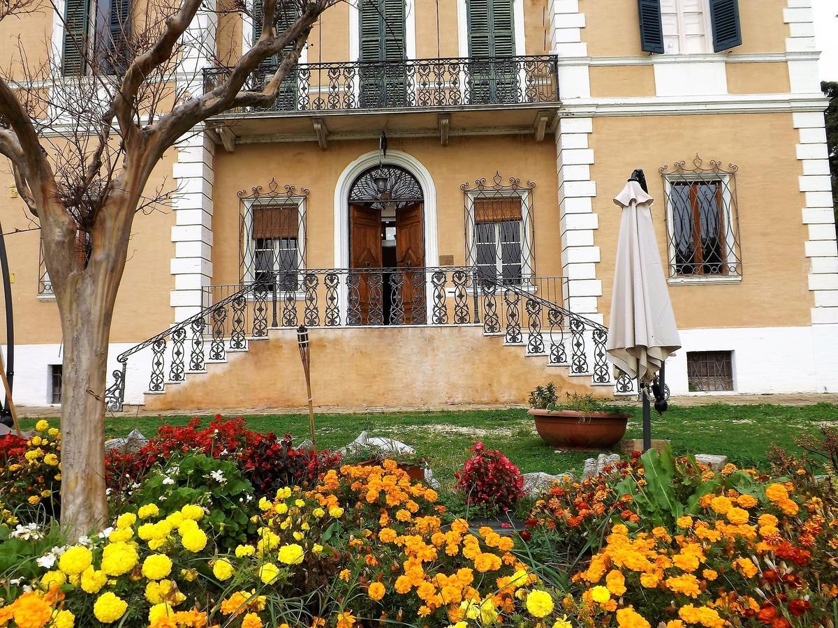 Tenuta Villa Colle Sereno Монтемарчано Экстерьер фото
